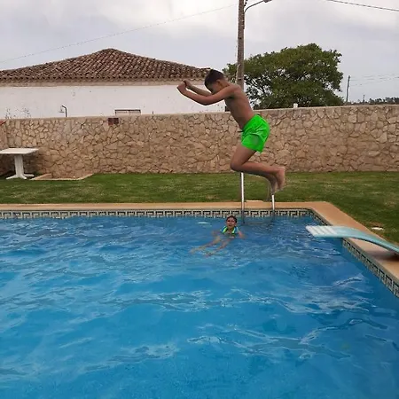 بيت للعطل House Estrelicia